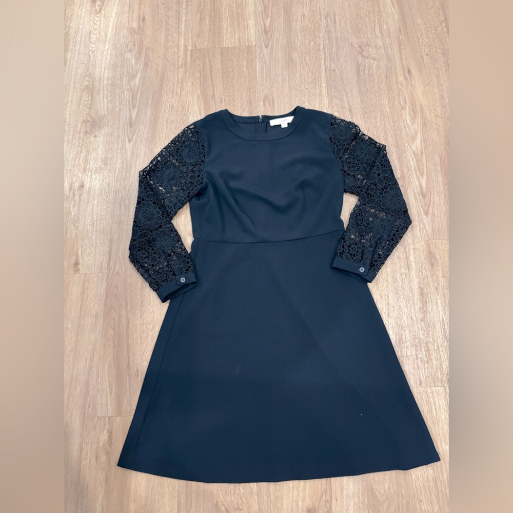 Loft 0P Navy dress with lace sleeves.